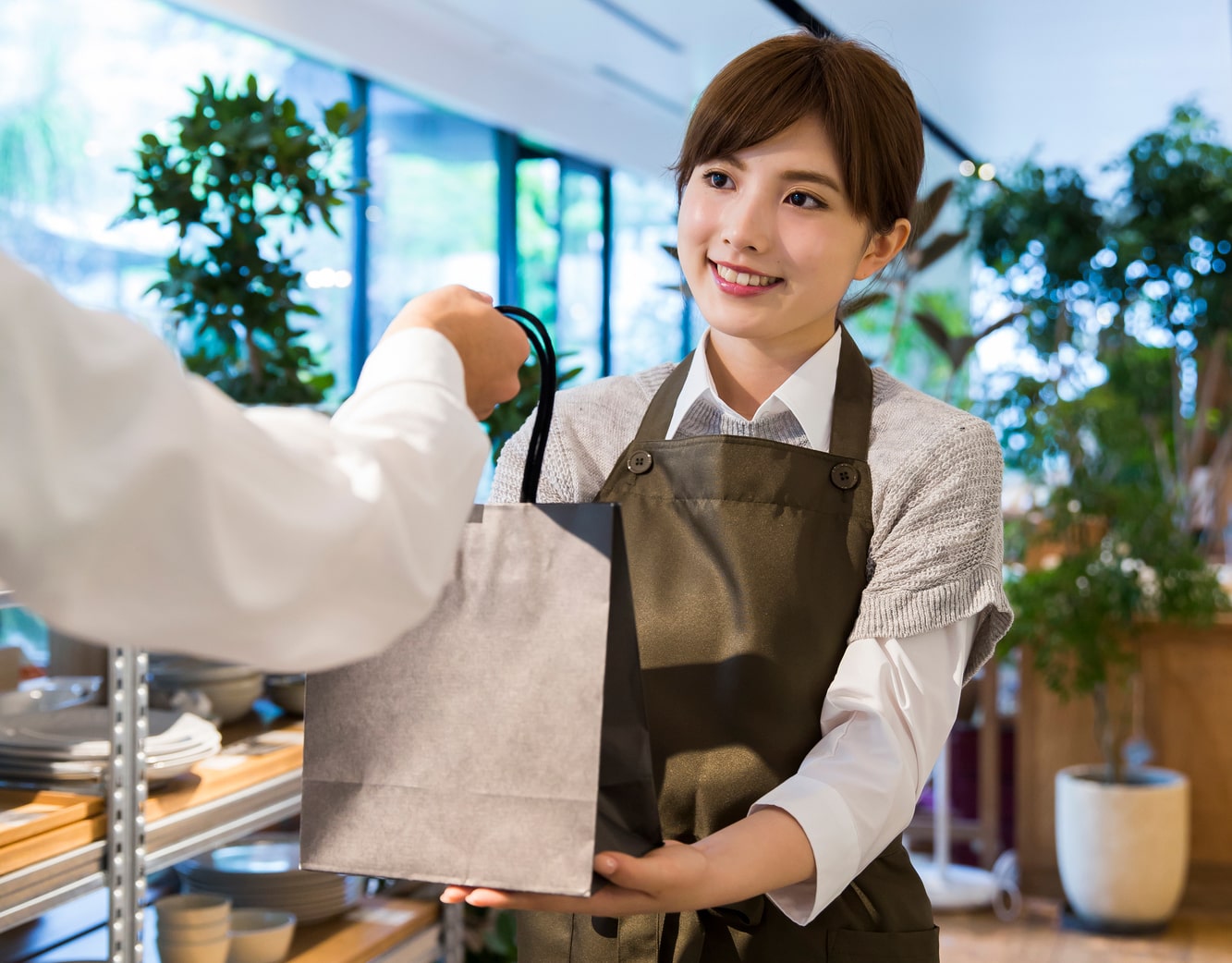 販売職の仕事とは？やりがい、向いている人の特徴を説明